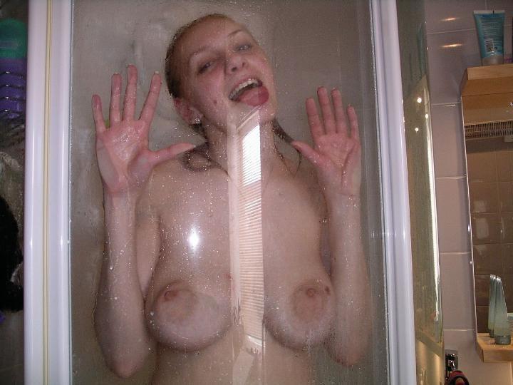 15P Amazing homemade amateur teen girlfriend snapshots