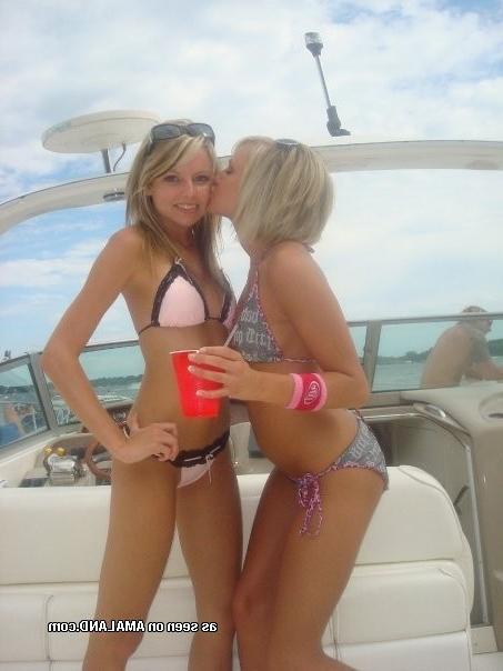 15P Amazing homemade amateur teen girlfriend snapshots