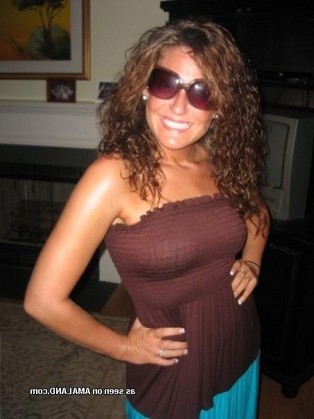 15P Seductive amateur teen girlfriends showing ass in homemade pix