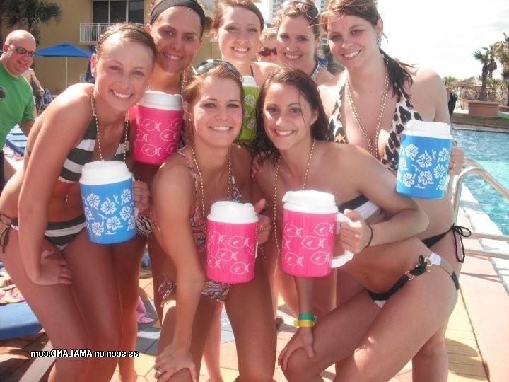 15P Drunk and horny amateur teen girlfriends partying