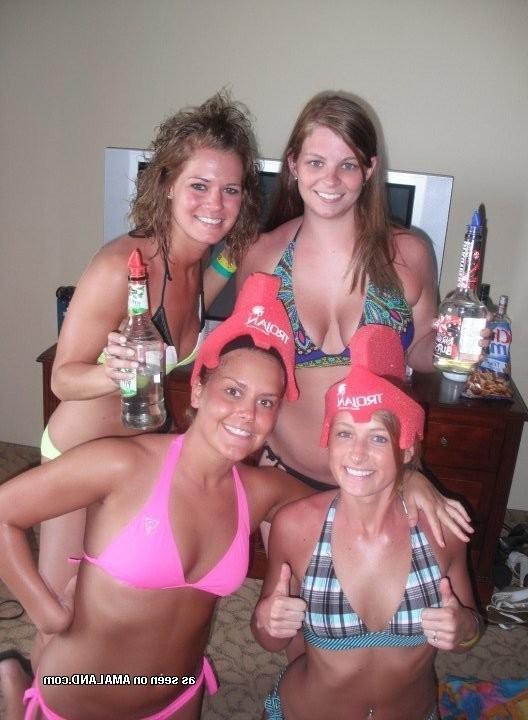15P Drunk and horny amateur teen girlfriends partying