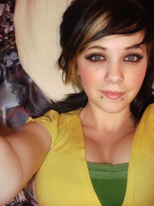 15P Alternative amateur teen girlfriends pose for homemade snapshots