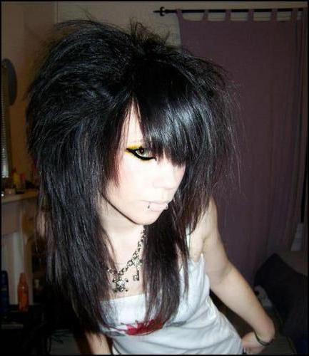 15P Alternative amateur teen girlfriends pose for homemade snapshots