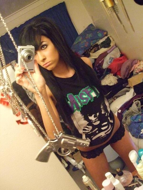 15P Alternative amateur teen girlfriends pose for homemade snapshots