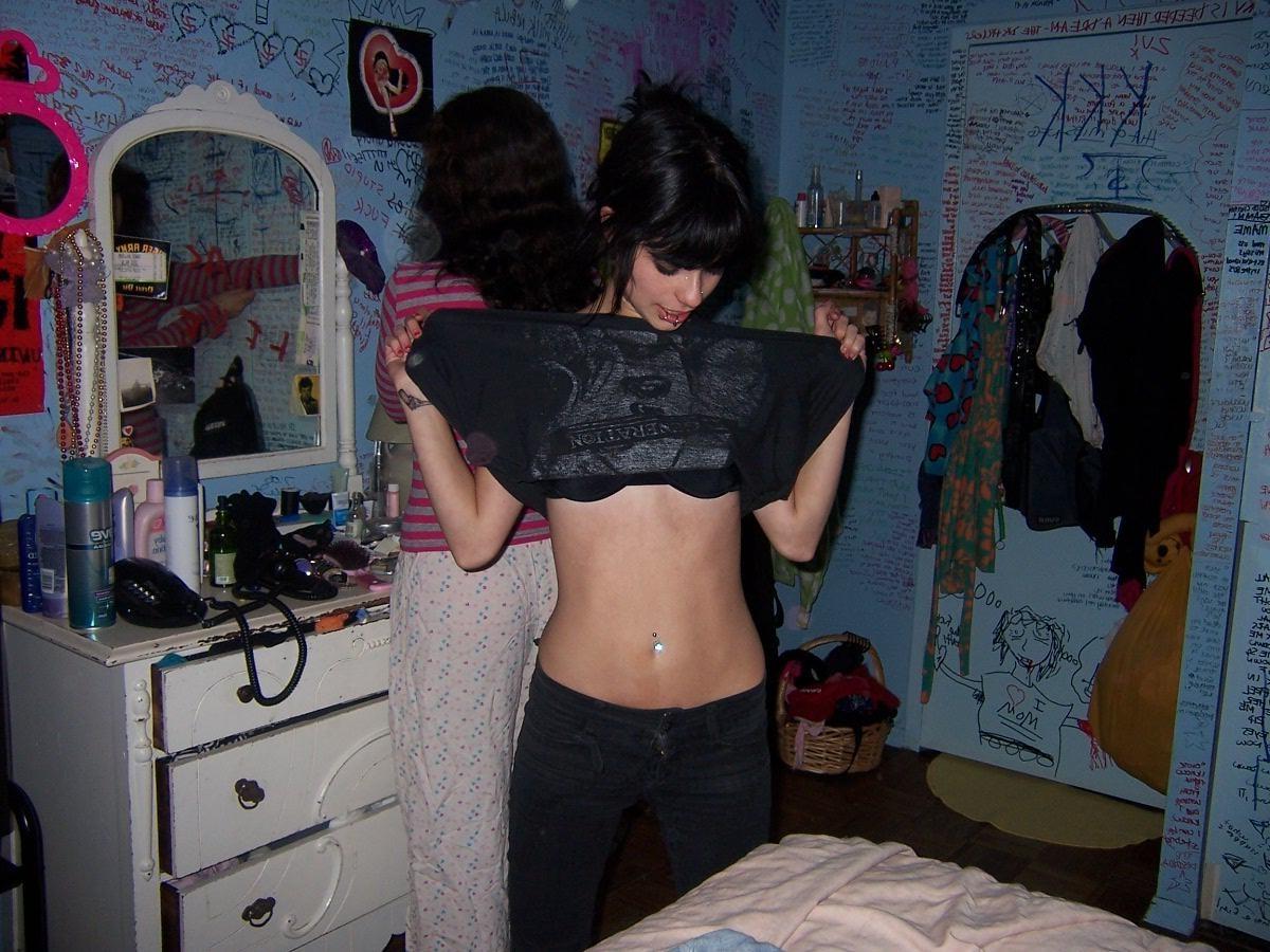 15P Alternative amateur teen girlfriends pose for homemade snapshots