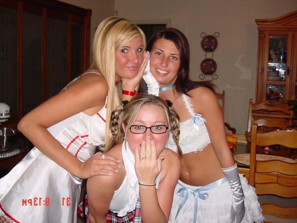 15P Homemade pix of loaded amateur teen girlfriends