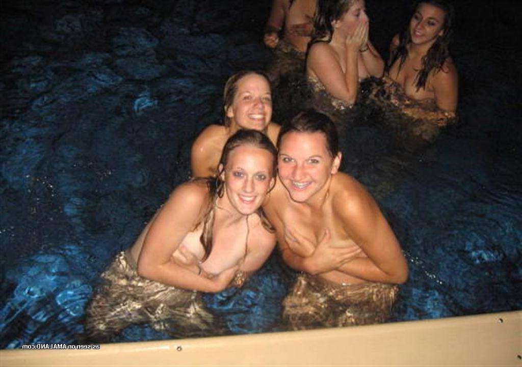 15P Drunk amateur teen girlfriends party naked in pool