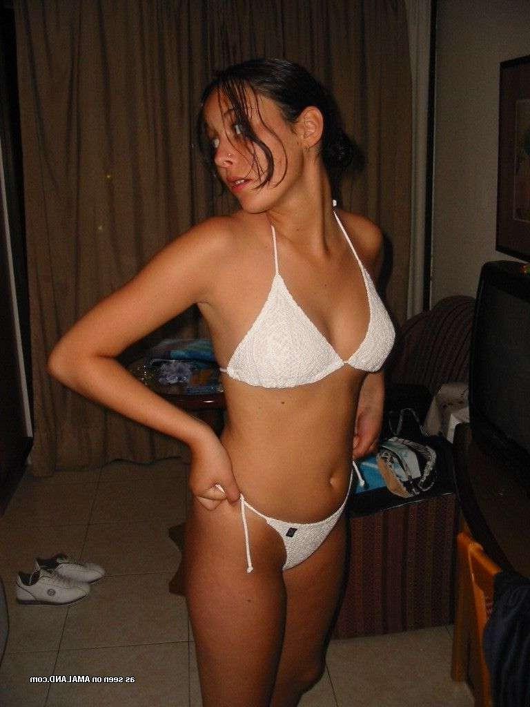 15P Amateur teen girlfriend in candid homemade bathroom snapshots