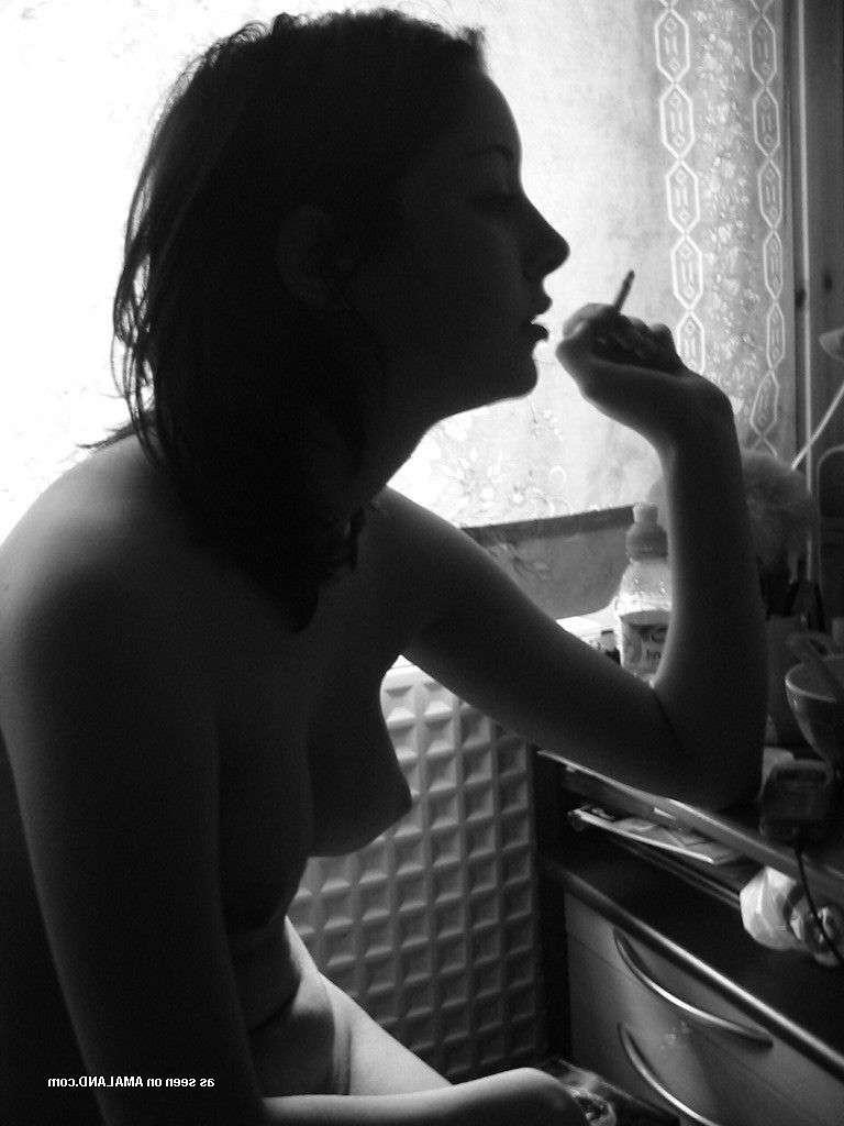 15P Amateur teen girlfriend in candid homemade bathroom snapshots