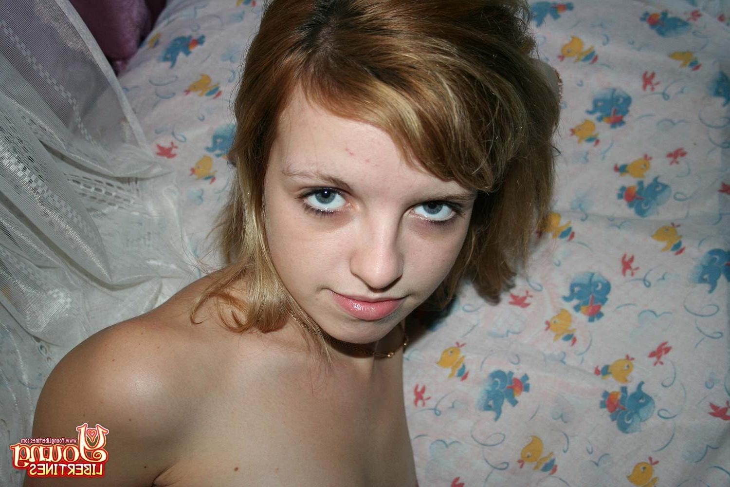 16P Amateur-Teenager-Selfshots