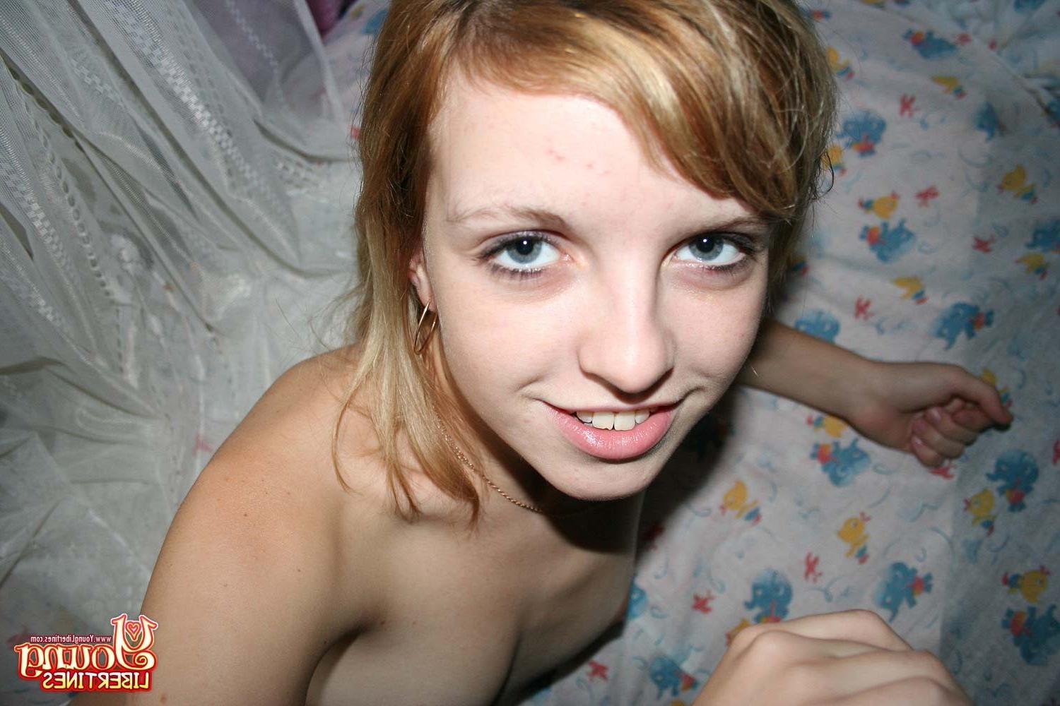 16P Amateur-Teenager-Selfshots
