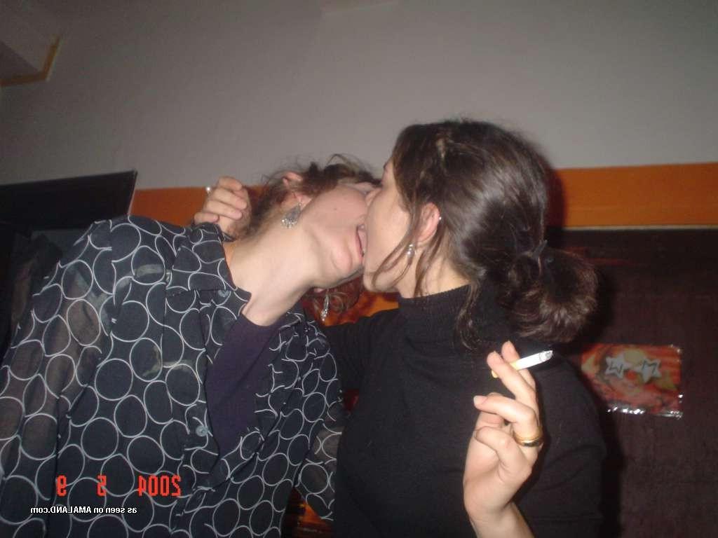 15P Cute n drunk amateur teen girlfriends party naked