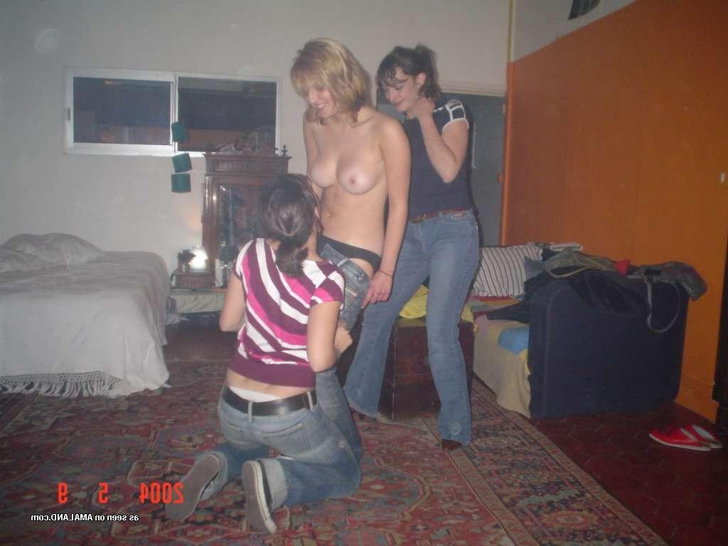 15P Cute n drunk amateur teen girlfriends party naked