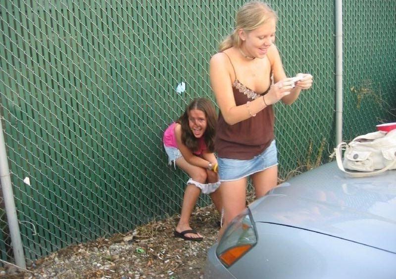 15P Intoxicated amateur teen girlfriends in homemade naked party pix