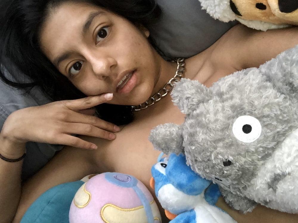 25P Indian amateur teen exposed