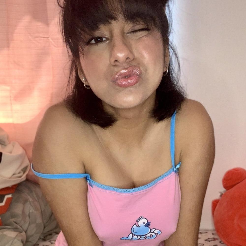 25P Indian amateur teen exposed