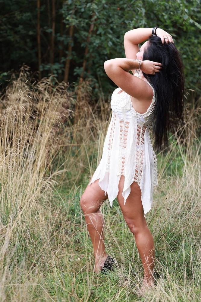 25P Natasha, sexy UK MILF Slut