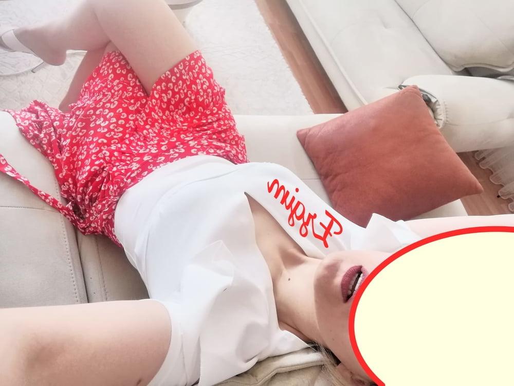 25P Turkish MILFS Mom Ev Hanimi Ezgi Mama Turkey Mom