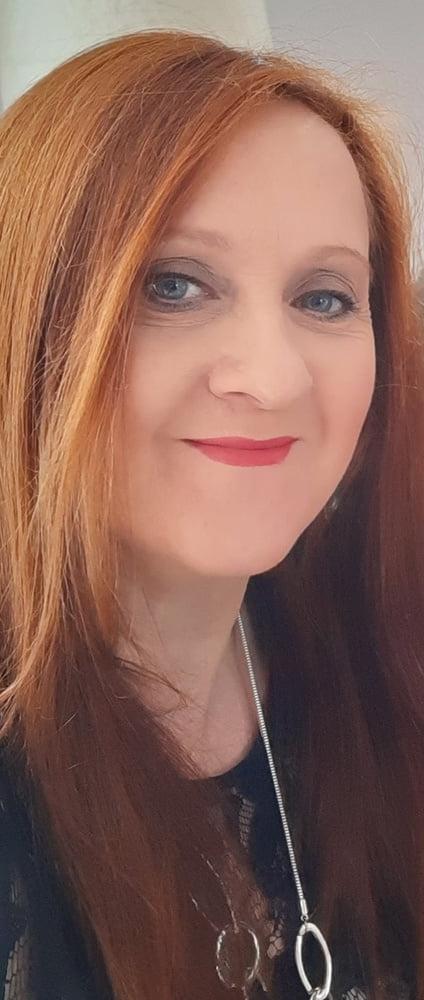 25P Hot Redhead Slut