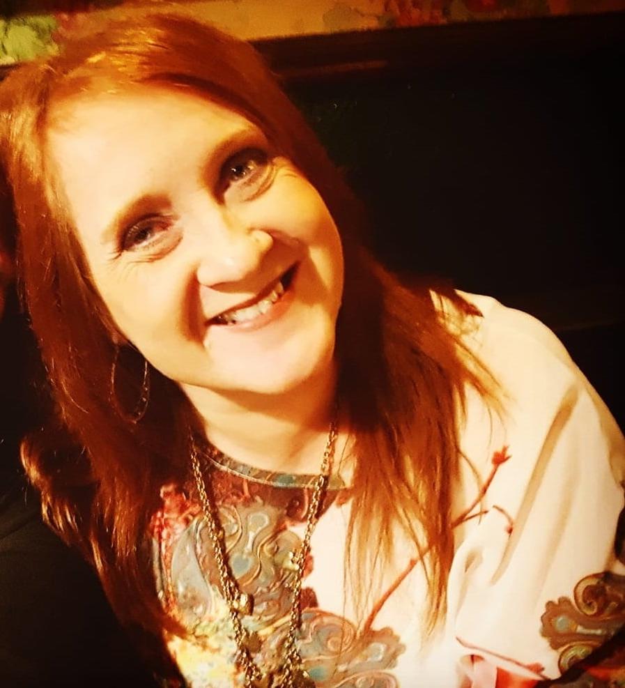 25P Hot Redhead Slut