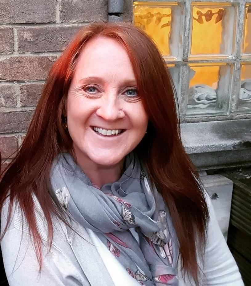25P Hot Redhead Slut