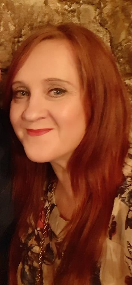 25P Hot Redhead Slut