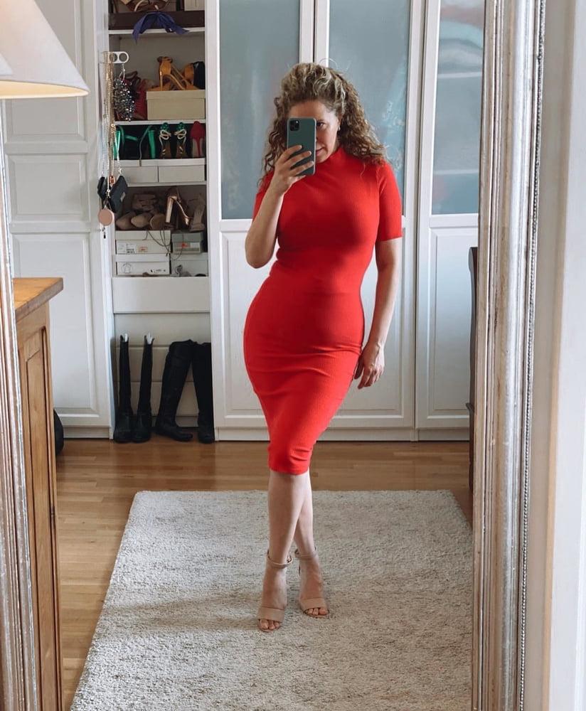 25P Married, Mature, Sexy Mom