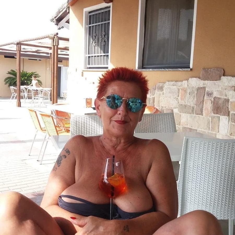 25P Xhamster moms 4
