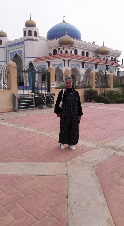 25P Hanaa - muslim hijabi hot egyptian lawyer
