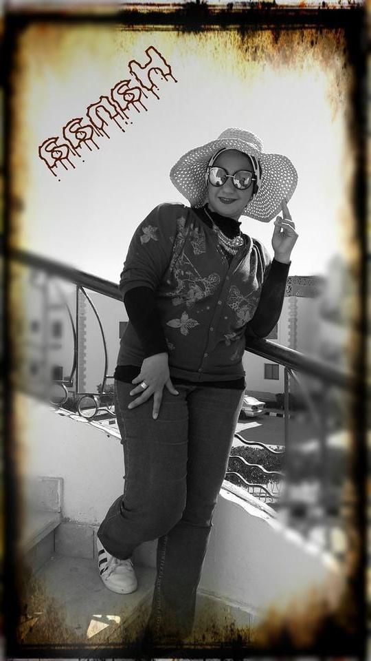 25P Hanaa - muslim hijabi hot egyptian lawyer