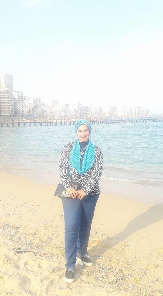 25P Hanaa - muslim hijabi hot egyptian lawyer