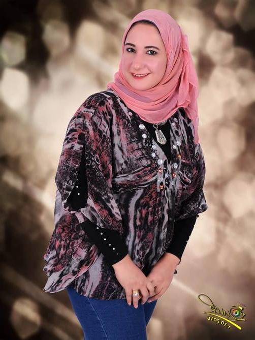 25P Hanaa - muslim hijabi hot egyptian lawyer