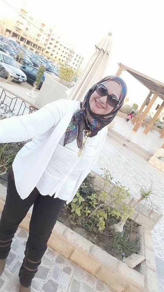 25P Hanaa - muslim hijabi hot egyptian lawyer