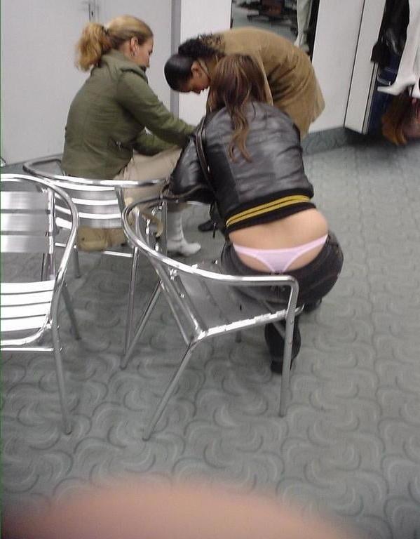 25P Candid young slut : thong VI