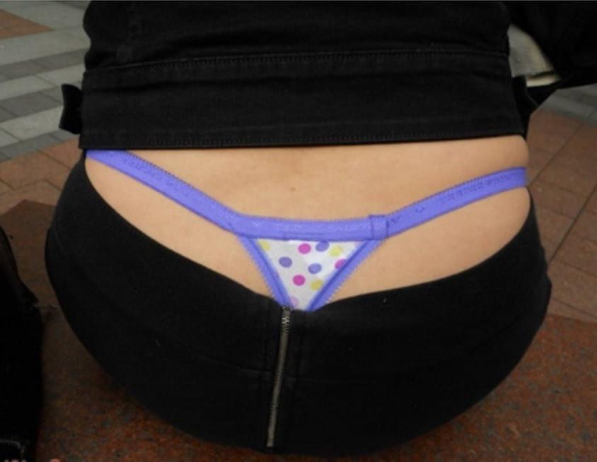25P Candid young slut : thong VI