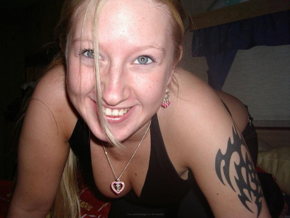 25P Web Slut Amina