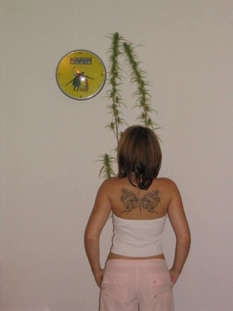 25P Web Slut Magalie