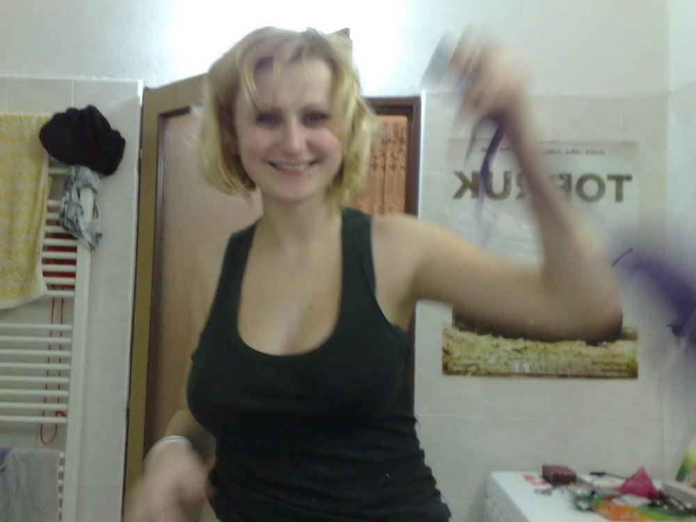 25P Web Slut Nicole