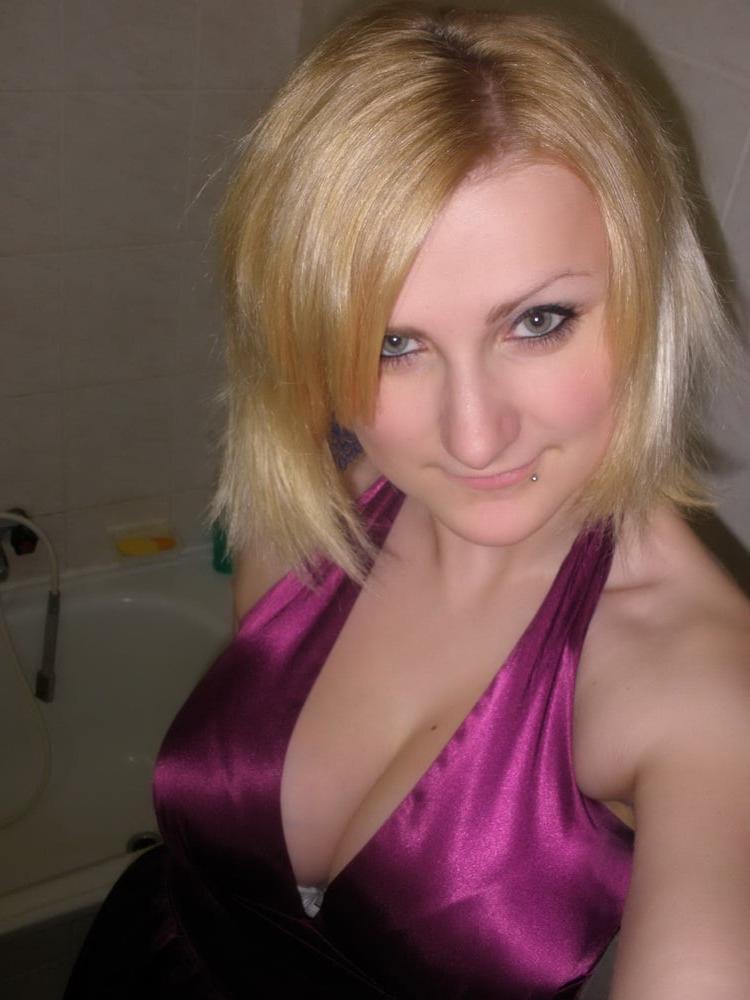25P Web Slut Nicole