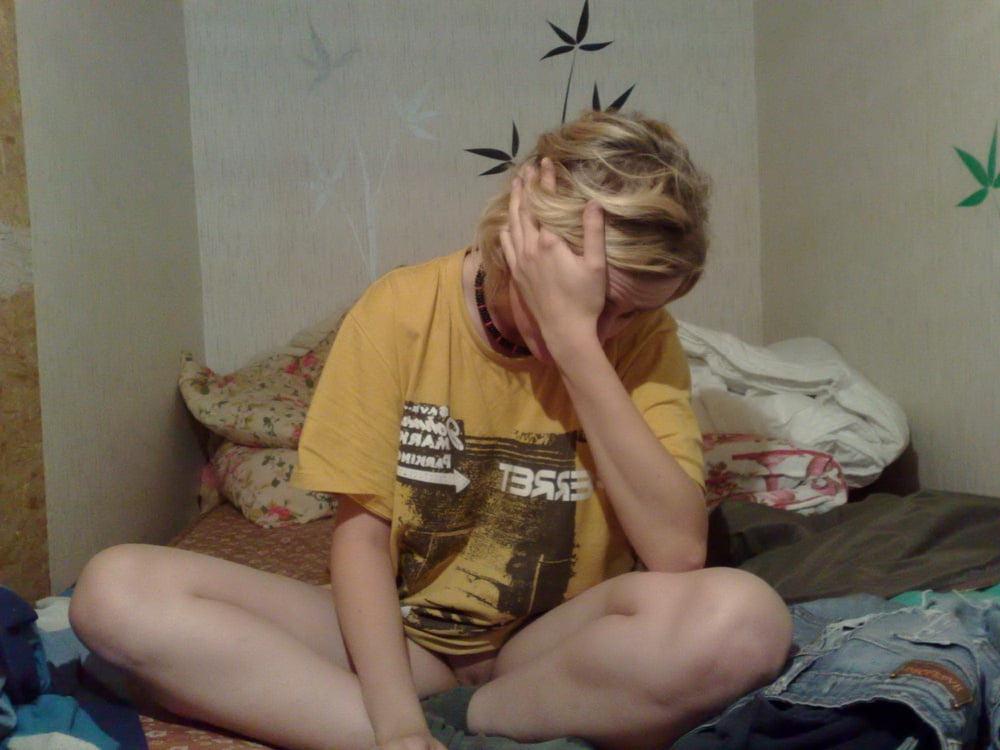25P Web Slut Nicole