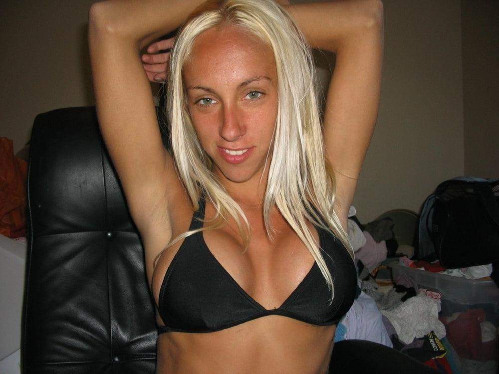 25P Web Slut Bella