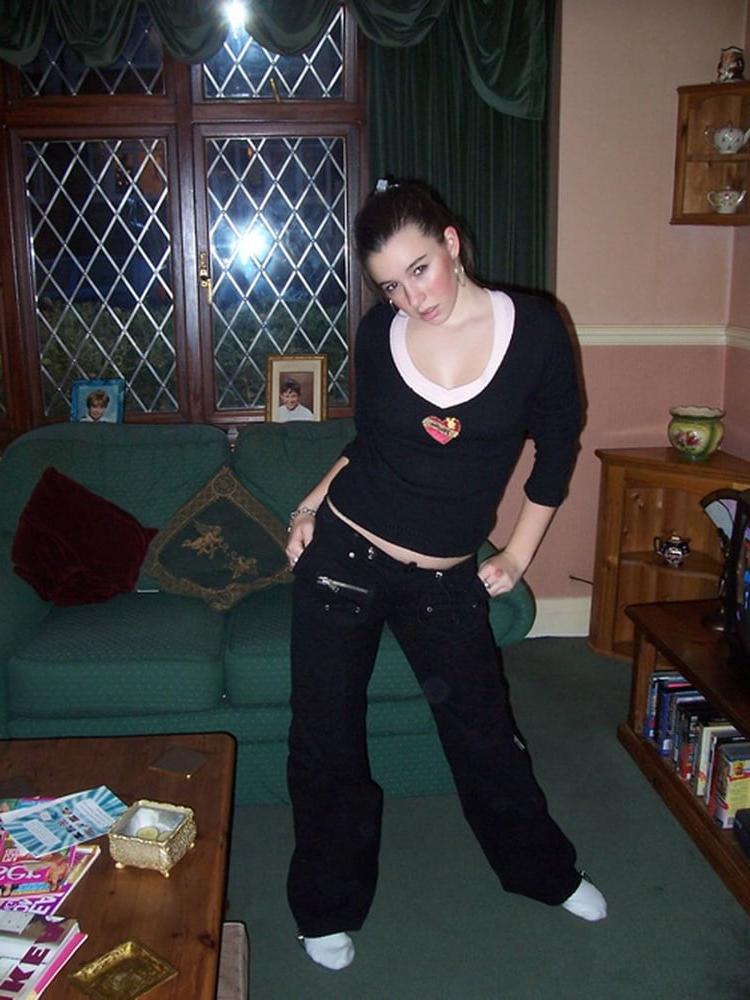 25P Web Slut Maribel