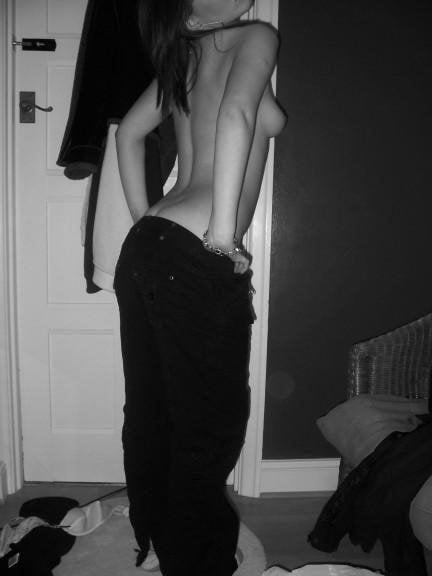 25P Web Slut Maribel