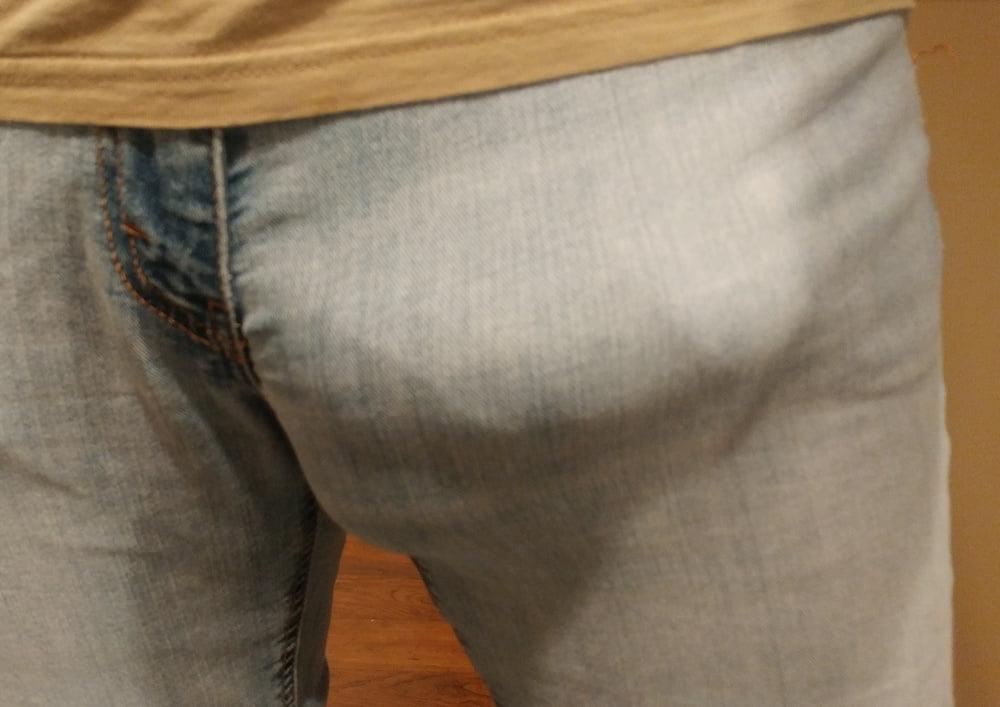 8P Slut cruising jeans.