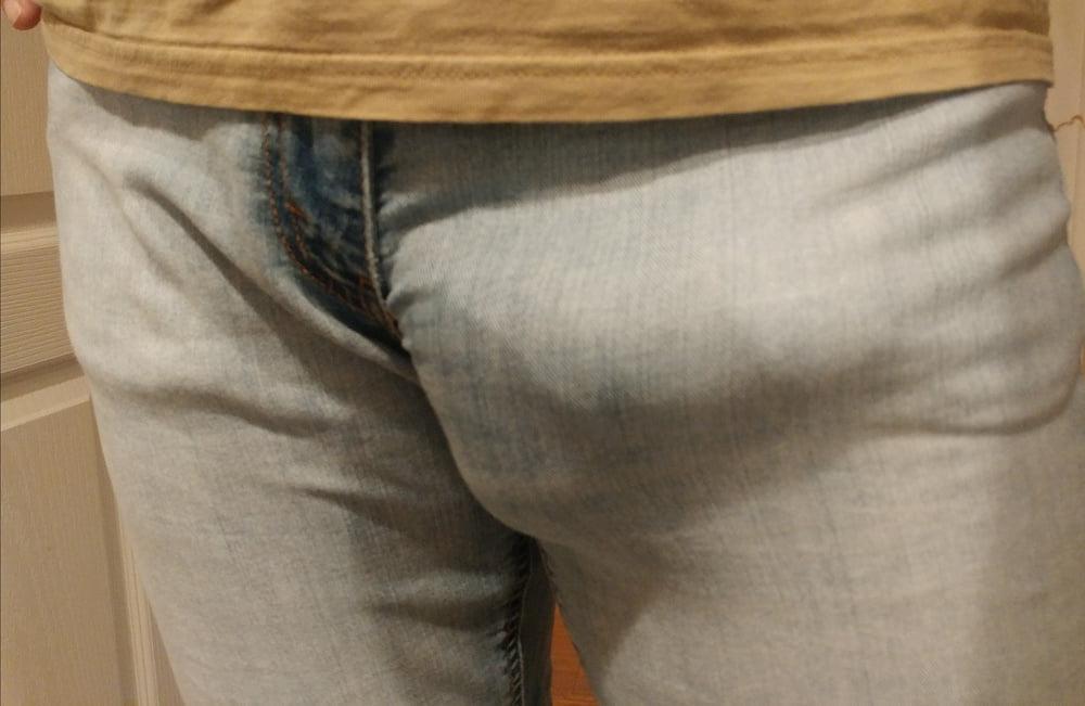 8P Slut cruising jeans.