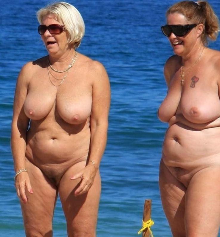 25P White Grannies and Matures