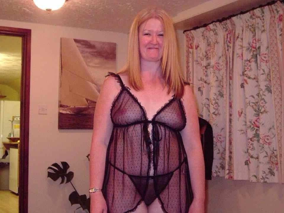 25P 9. Welsh wife exposed by hubby