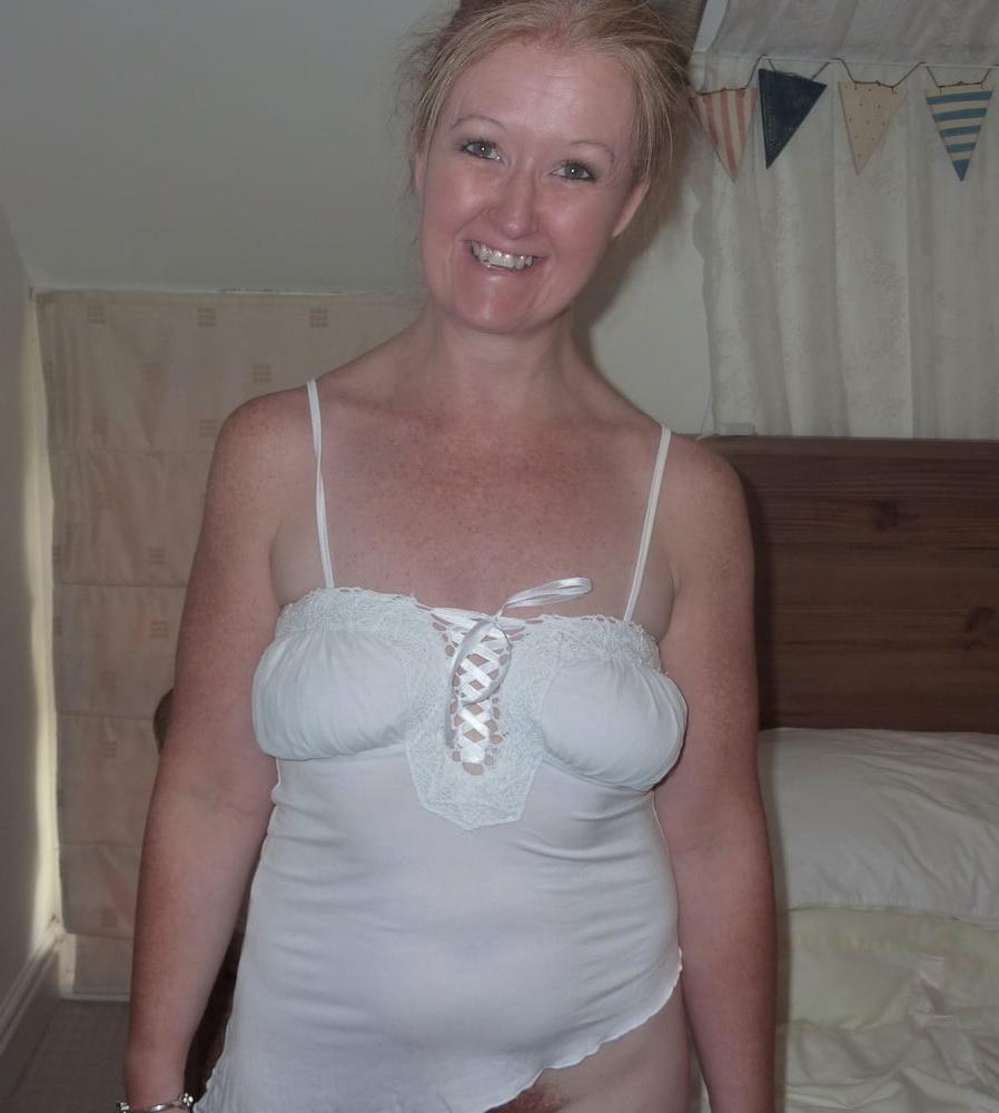 25P 9. Welsh wife exposed by hubby