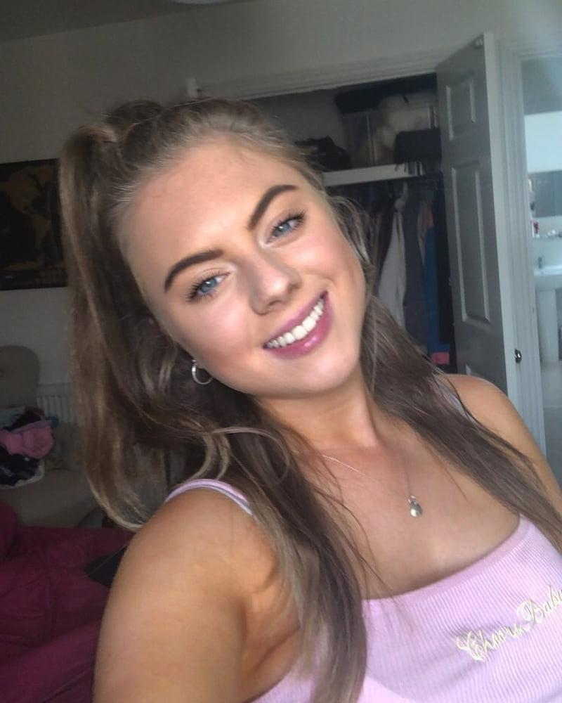 25P Chav slut Aimee