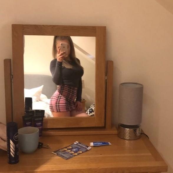 25P Chav slut Aimee